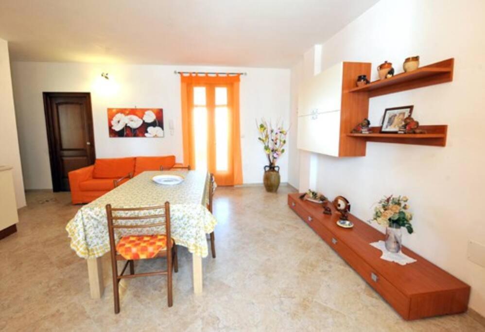 Casa Vacanze La Casa Di Katia Castro  المظهر الخارجي الصورة